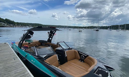 ''Over The Top'' Malibu 24mxz Bowrider Rental in Northport, New York