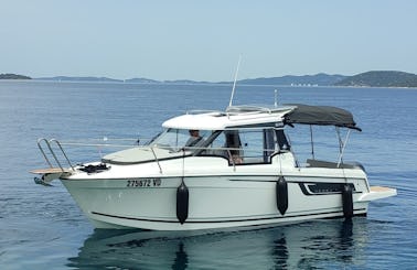 Rent Merry Fisher 695 Cruiser - Serie 2 in Šibenik