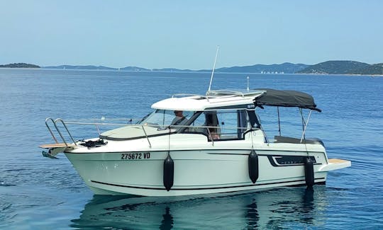 Rent Merry Fisher 695 Cruiser - Serie 2 in Šibenik