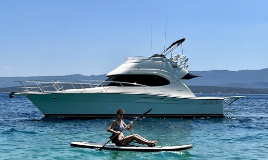 Luxury Riviera 37 Motor Yacht Rental in Bol, Croatia