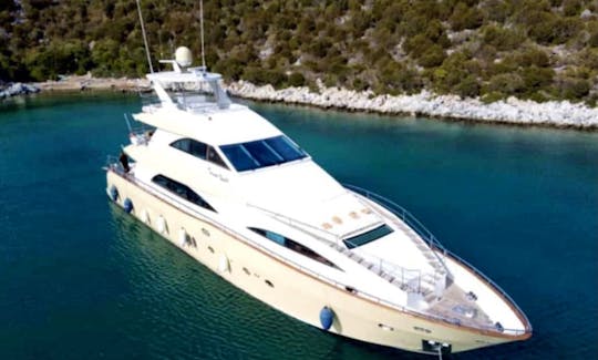 108ft Superyacht Charter with 3 Master and 2 Twin Cabins in Muğla