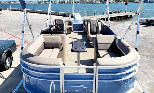 Location de tritoon de luxe Bennington 23SX 2022 à Galveston, Texas