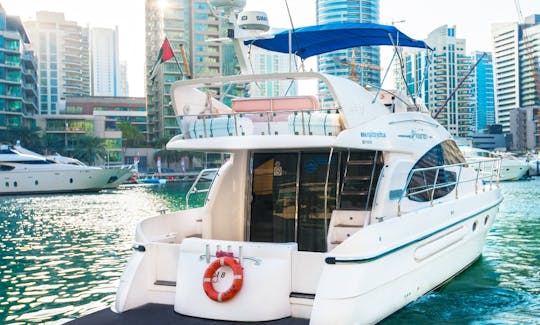 Iate a motor Prime de 50 pés na Marina de Dubai, Dubai