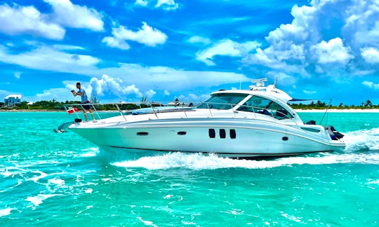 52ft Luxurious and Highly maintained Yacht - Snorkel with VIP Service in Nassau, The Bahamas