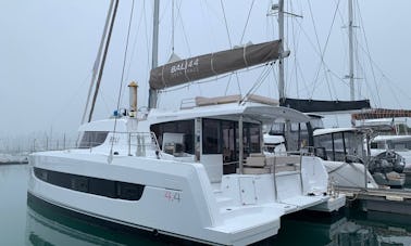 Alquiler de catamarán a vela Bali 4.4 a estrenar en San Antonio Ibiza, Islas Baleares