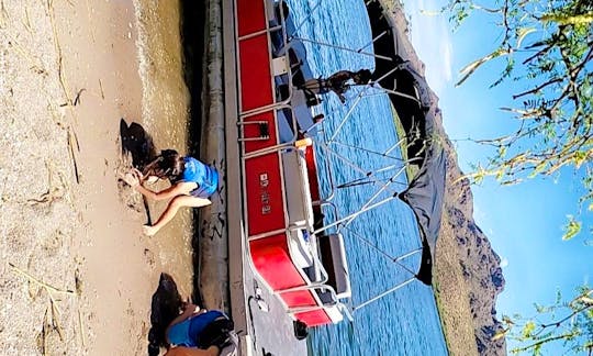 Fun in the Sun aboard our 20’ Kennedy Pontoon in Queen Creek