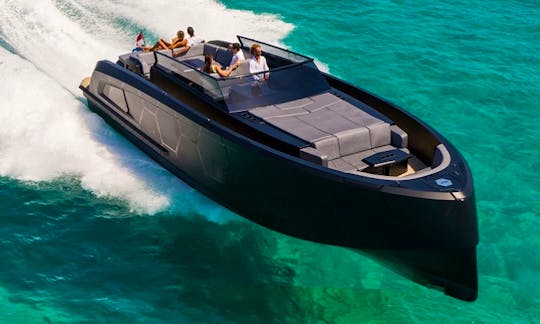 Black Diamond VQ45 Motor Yacht available for Rental in marina Ibiza🖤