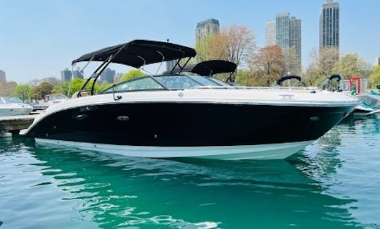 32 FT Sporty Fun Searay Sundeck!