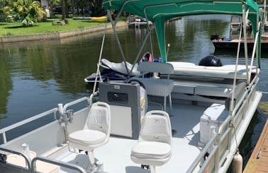 19' Hurricane Deckboat with brand new Tohatsu 75HP motor for rent in Spring Hill, Florida