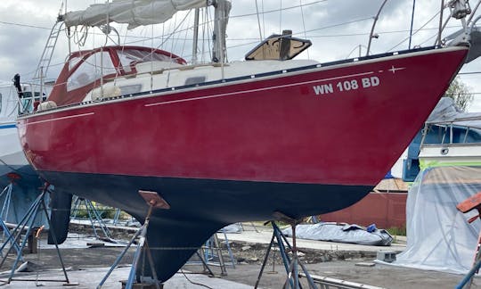 C&C 27 Sailboat for rent on Puget Sound