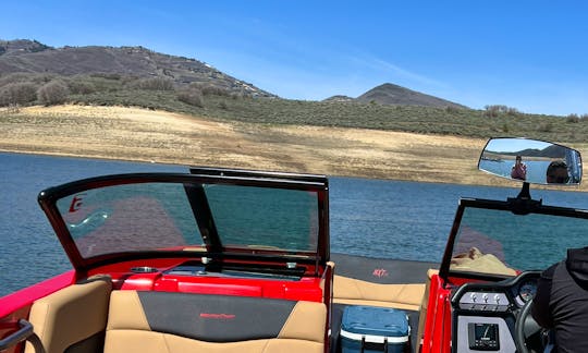 Mastercraft NXT24 for rent near lakes in Summit County!