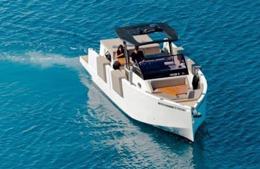 32ft Ad Astra Motor Yacht Rental in Eivissa, Illes Balears
