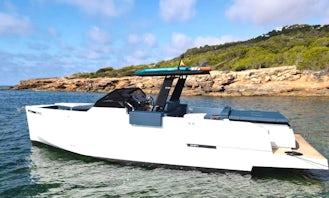 36ft Havana Motor Yacht Rental in Eivissa, Illes Balears