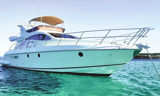 Charter the ''Ten Life'' Azimut 50 fly Bridge Motor Yacht in Eivissa, Illes Balears