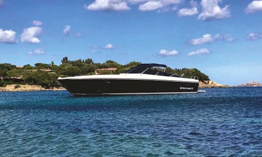 ''Toby'' Itama 38 Motor Yacht Rental in Eivissa, Illes Balears