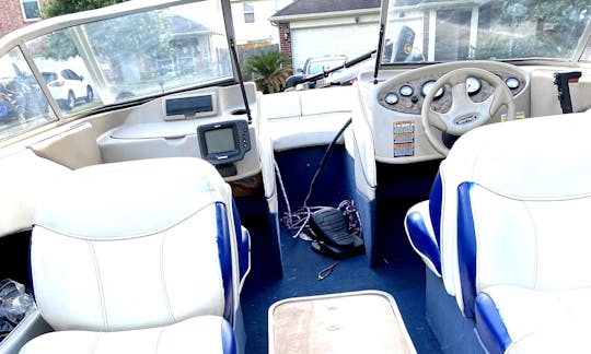 Bayliner Capri Bowrider for rent in Lilburn