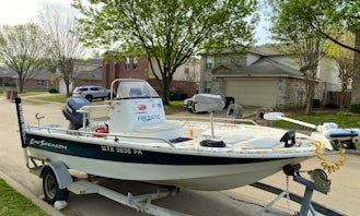 19ft Bay Stealth Fishing boat with captain in Little Elm, Texas