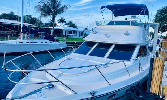 Beautiful 43’ Flybridge Yacht- CAPTAIN&FUEL INCLUDED in Fort Lauderdale, Florida