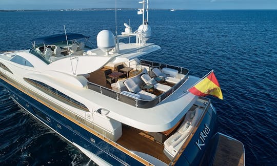 Astondoa 102 GLX Power Mega Yacht Rental in Eivissa, Illes Balears