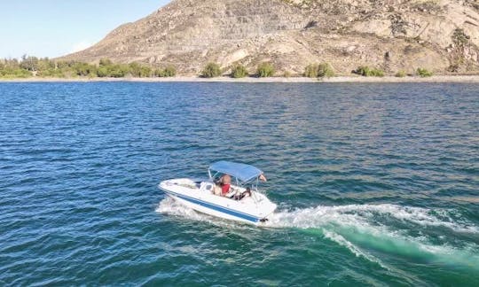 22ft Tahoe deck boat for rent in San Jacinto