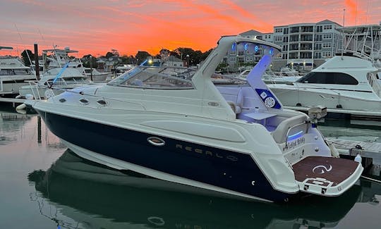 A stunning 2000 Regal Commodore 2760 Motor Yacht for any occasion ready to rent in Boston, Massachussets