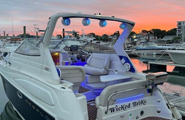 Rent a 30ft Regal Commodore Motor Yacht and have some fun in Worcester
