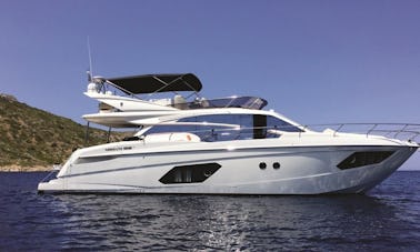 ''Good waves only'' Absolute 52 Fly Motor Yacht Rental in Eivissa, Illes Balears