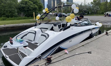 Barco a jato Yamaha AR 240 2016 para alugar em Toronto!