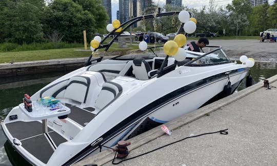 2016 Yamaha AR 240 Jet Boat for Charter in Toronto!