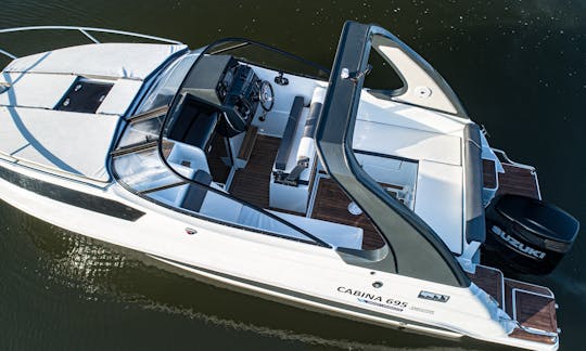 Massiv 695 Cabin 175 km Powerboat for rent in Gdynia