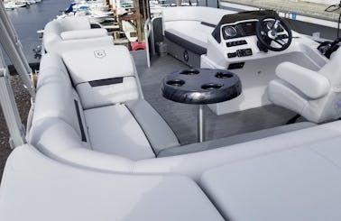 22ft Godfrey Sweetwater Pontoon for 10 in New York