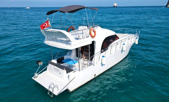 Luxury Motor Yacht Chater   of Antalya Province - 12 People Capacity