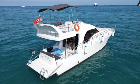 Luxury Motor Yacht Chater   of Antalya Province - 12 People Capacity