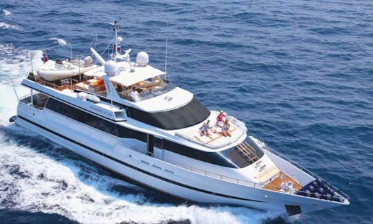 ''Heartbeat of Life'' Heesen 92.6 Power Mega Yacht Rental in Eivissa