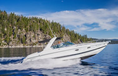 Lake Tahoe: Luxury 33-foot Formula sports boat with Captain