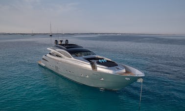 バレアレス諸島のエイビッサにあるパーシング90パワーメガヨットのレンタル