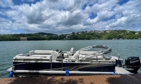 Avalon Lounger 24ft Pontoon Boat for Amazing Charters in Austin!!