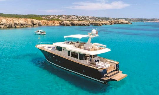 Charter the Apreamare Maestro 65 Trabucaire Power Mega Yacht in Eivissa