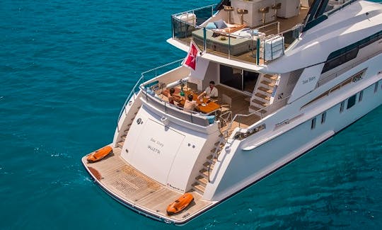 ''Seastory'' Vanquish VQ 82 Power Mega Yacht Rental in Eivissa, Illes Balears