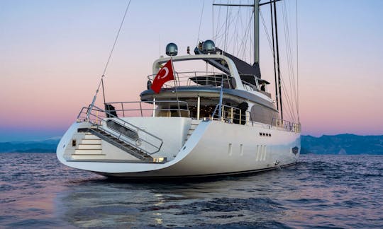 131ft Luxury Sailing Mega Yacht with 5 Cabins  - platin yachting