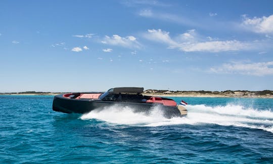 ''Lady Thunder'' Vanquish Vq48 Motor Yacht Rental in Eivissa, Illes Balears