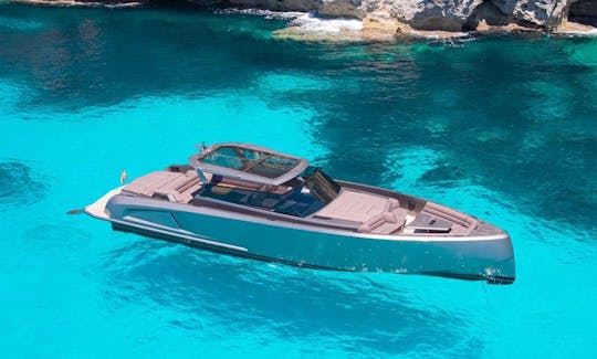 “Casa Atlantis” vence o aluguel de iates VQ52 em Eivissa, Illes Balears