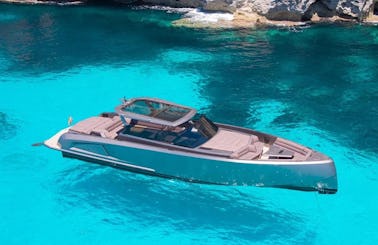 ''Casa Atlantis'' Vanquish VQ52 Power Mega Yacht Rental in Eivissa, Illes Balears