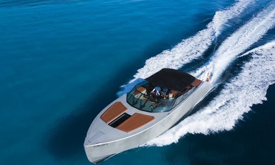 ''Sir Hotels'' Waterdream 65 Power Mega Yacht Rental in Eivissa, Illes Balears