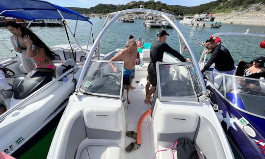 Location d'un Sea Doo 210 Challenger Bowrider 2012 à Lake Travis ou Lake Austin