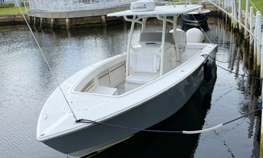 30 foot Jupiter Center Console Rental in Fort Lauderdale, Florida