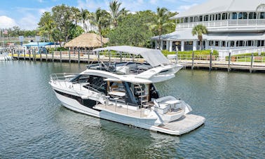 Aluguel de iates a motor Galeon 500 em Palm Beach Gardens, Flórida