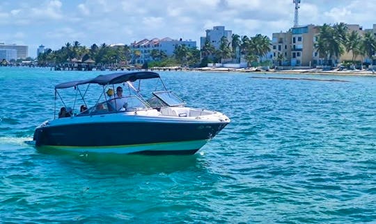 CAIRO 26' Motor boat for 8 pax in Cancún, Quintana Roo