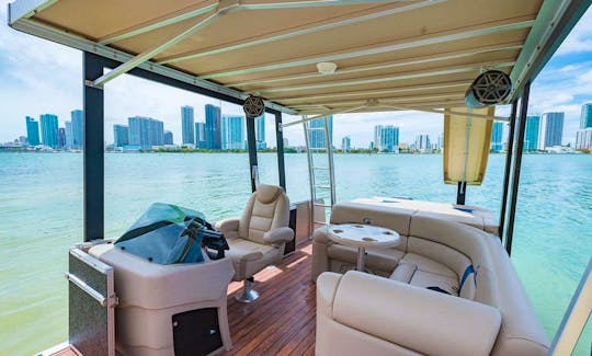 27' Avalon fun-party-pontoon boat up to 12ppl, Miami River sightseeing, water toys!!
