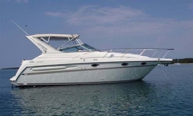 Set Sail in Downtown Chicago with Beautiful 35ft Cruiser Yacht